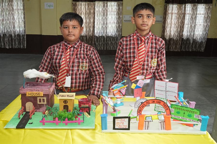 Science exhibition models