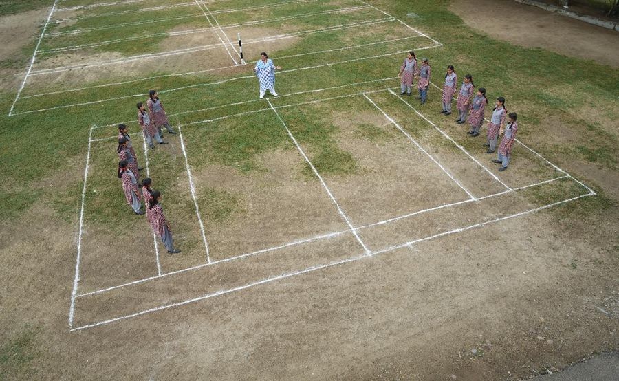 Kho-kho on the school ground